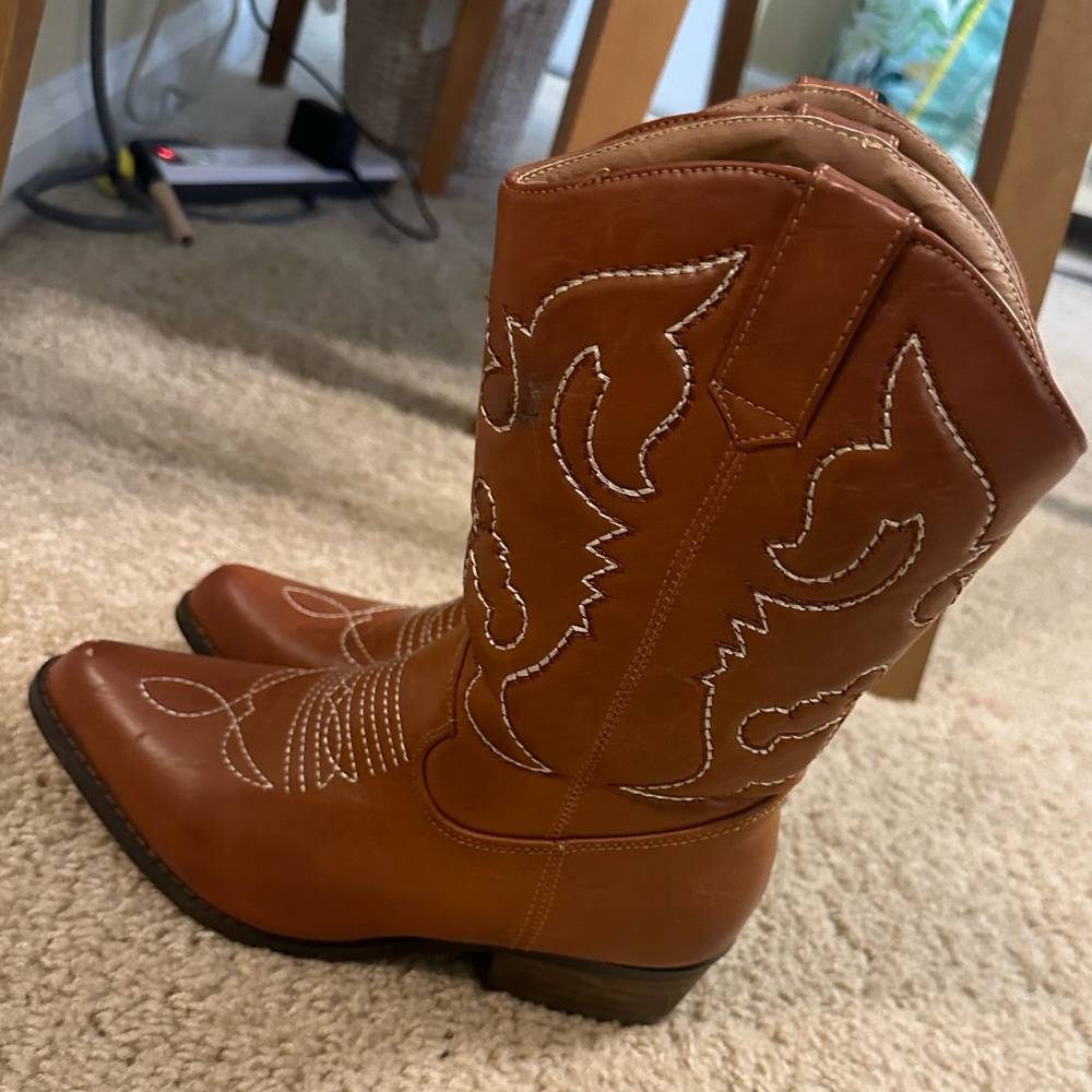 Brown boots